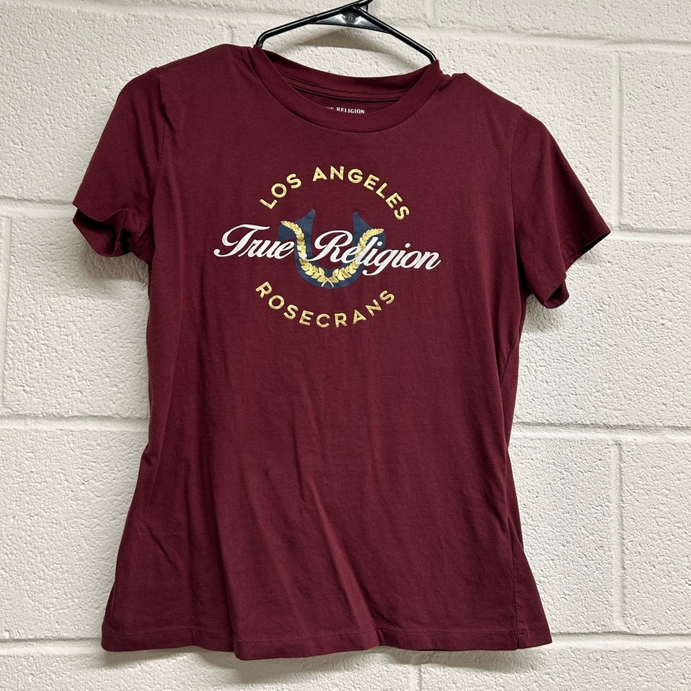 True Religion Women's Maroon Graphic Tee - Size Small